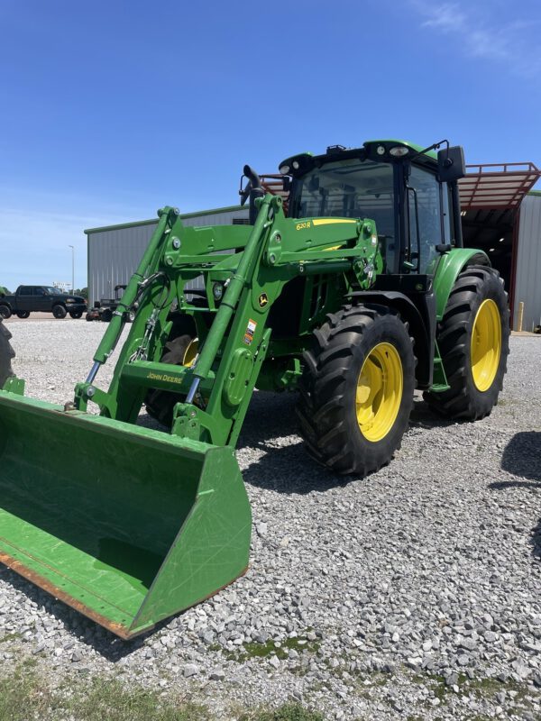 John Deere 6110M