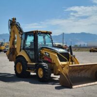 Caterpillar 450F Backhoe - Image 2