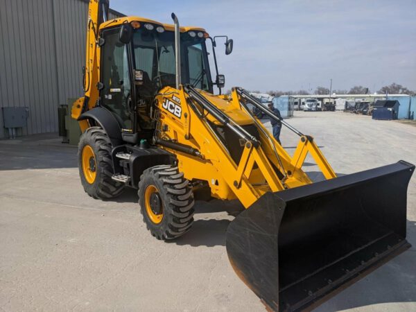 JCB 3CX Backhoe