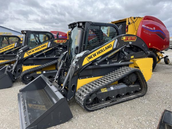 New Holland C332 Skid Steer