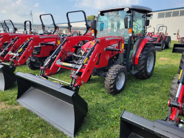 Massey Ferguson 1835M Tractor