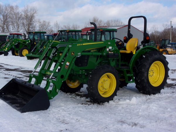 John Deere 5075E