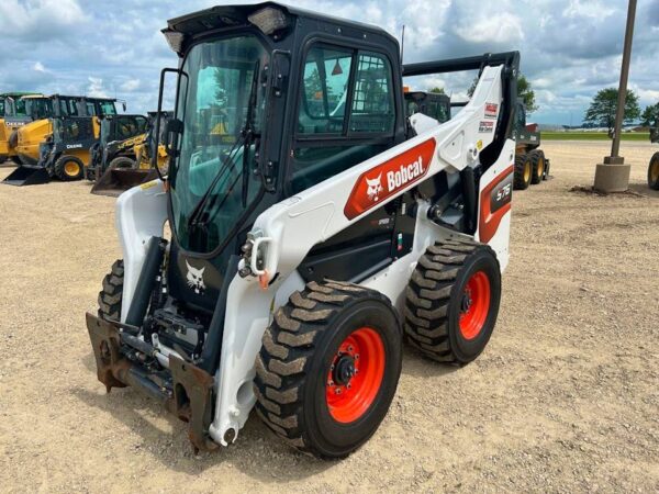 Bobcat S76 Skid Steer