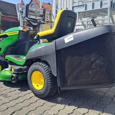 John Deere x167r