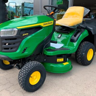 John Deere x147r